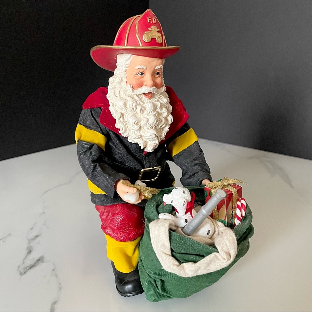 Firefighter Santa with Puppy Dalmatian - Possible Dreams Clothtique by Dept. 56 - Picture 1 of 10